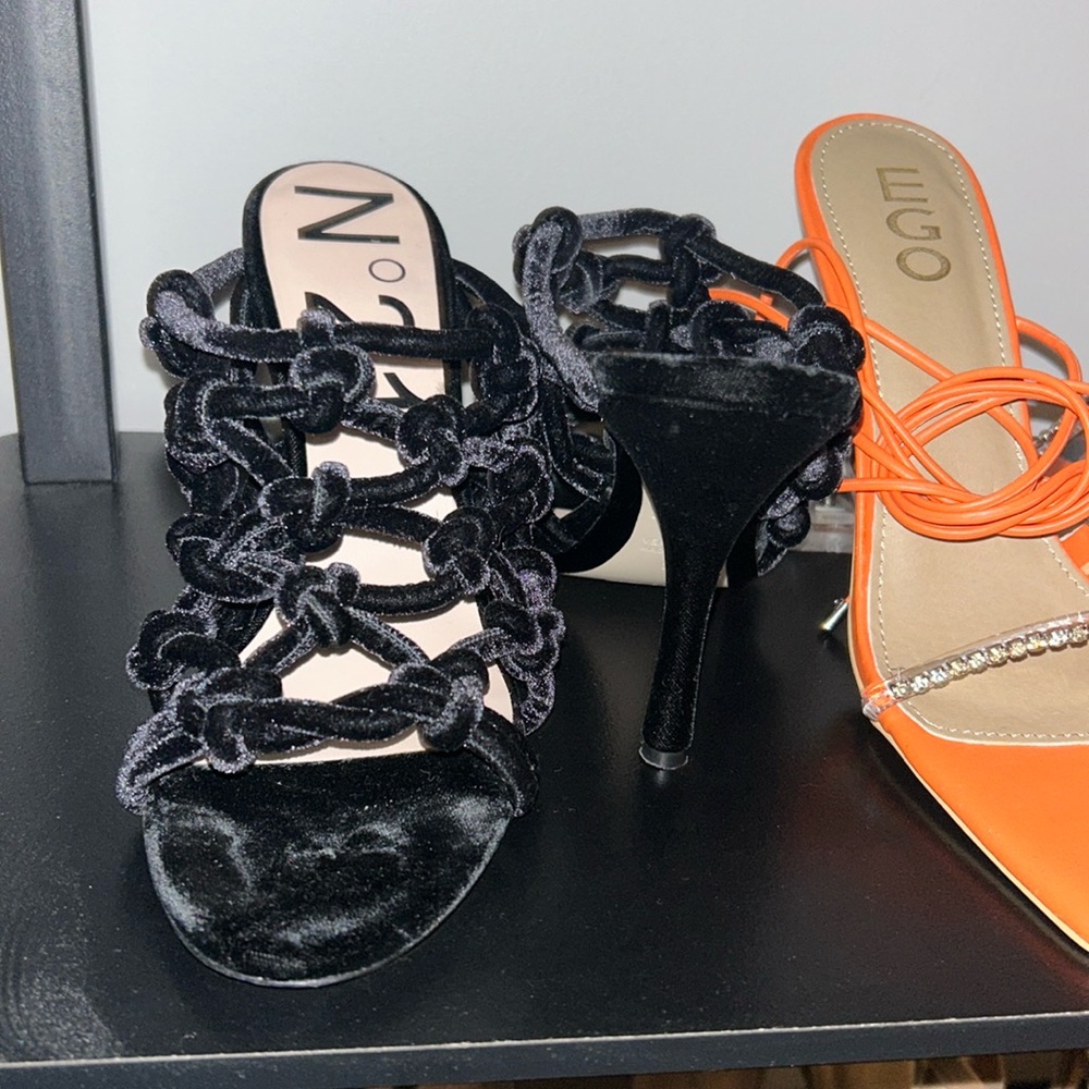 Particularly new knotted velvet heels